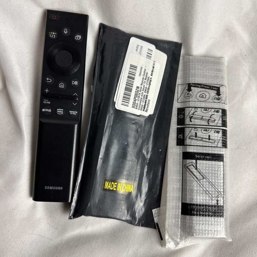 SAMSUNG SMART TV REMOTE CONTROL BN59-01357A Rechargeable Solar NIP NEW